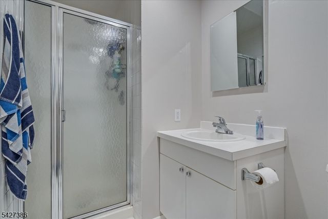 48 Buchanon Ct, West Orange Twp., NJ 07052