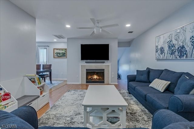 48 Buchanon Ct, West Orange Twp., NJ 07052
