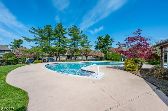 48 Buchanon Ct, West Orange Twp., NJ 07052