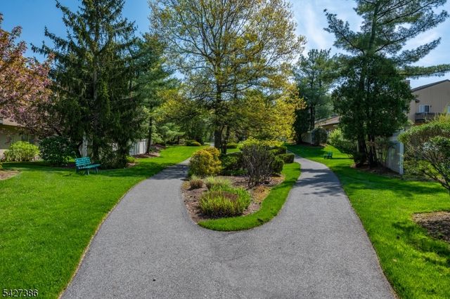 48 Buchanon Ct, West Orange Twp., NJ 07052