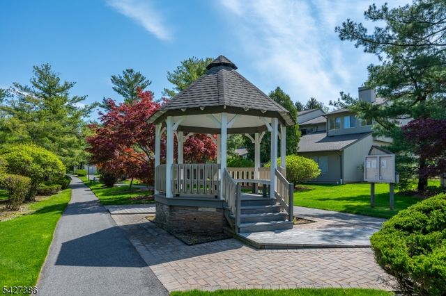 48 Buchanon Ct, West Orange Twp., NJ 07052