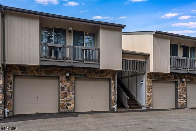 48 Buchanon Ct, West Orange Twp., NJ 07052