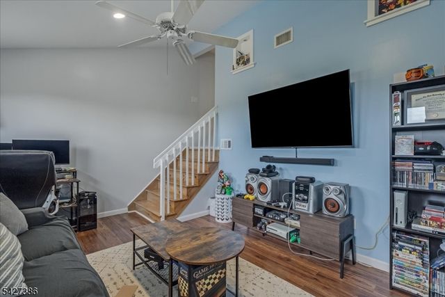 48 Buchanon Ct, West Orange Twp., NJ 07052