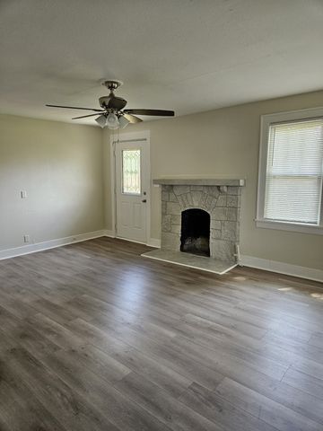 140 Shivel Dr, Hendersonville, TN 37075