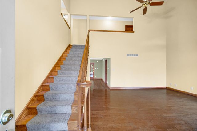 158 York Circle, Valparaiso, IN 46385