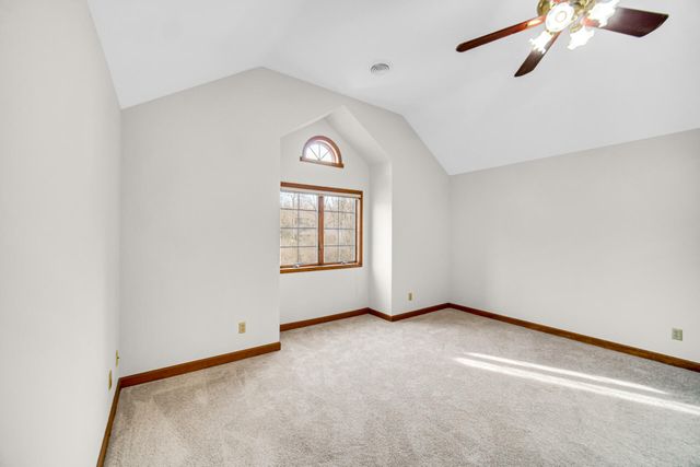 158 York Circle, Valparaiso, IN 46385