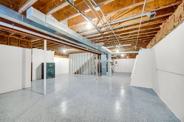 158 York Circle, Valparaiso, IN 46385