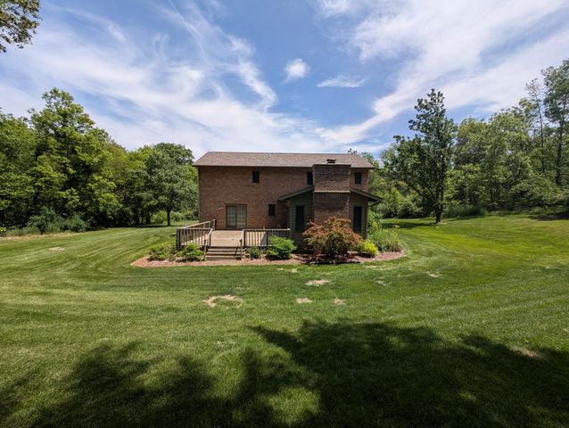 158 York Circle, Valparaiso, IN 46385