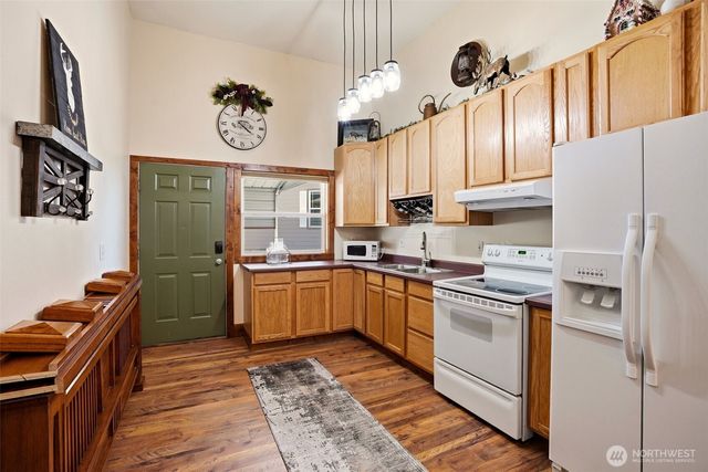 4101 N Ashton Rd, Otis Orchards, WA 99027