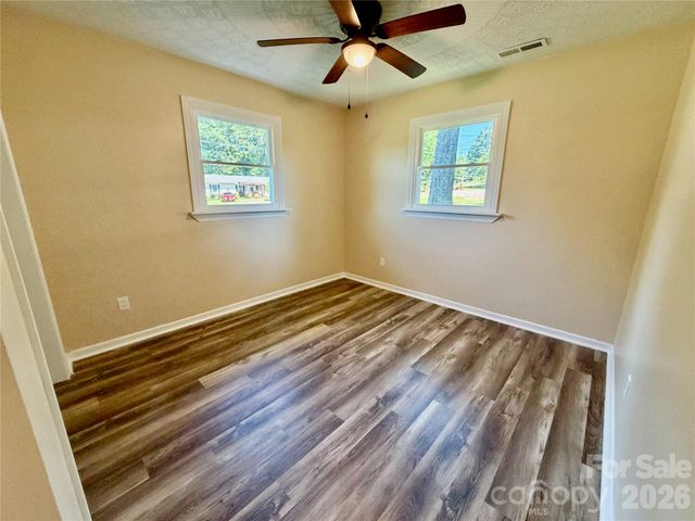 363 Don Mcginnis Road, Lincolnton, NC 28092