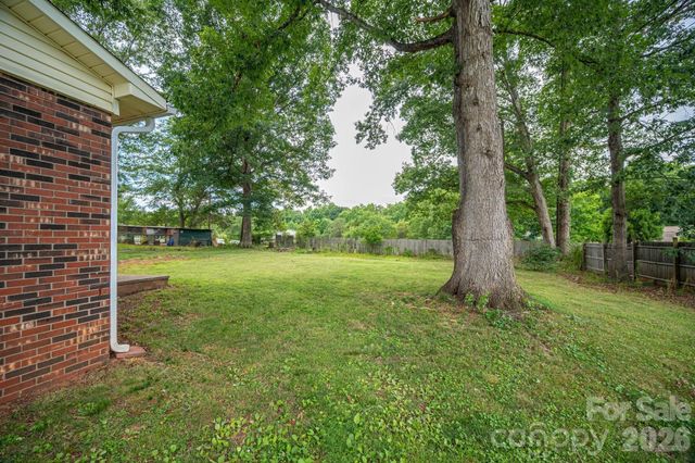 363 Don Mcginnis Road, Lincolnton, NC 28092