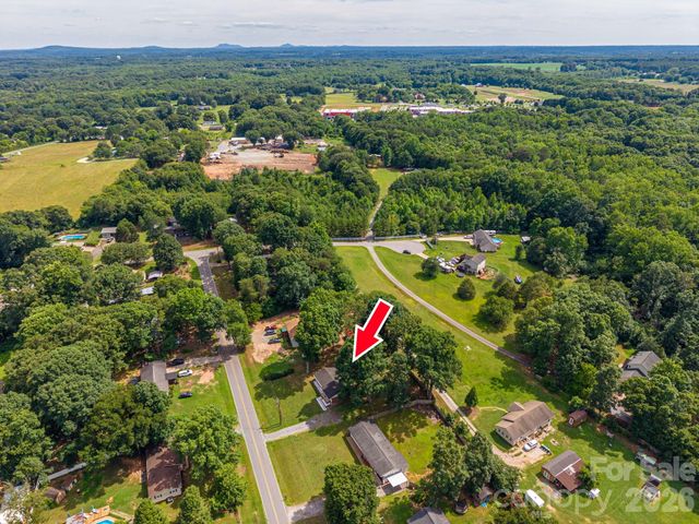 363 Don Mcginnis Road, Lincolnton, NC 28092