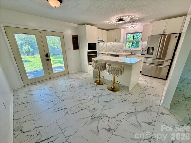 363 Don Mcginnis Road, Lincolnton, NC 28092