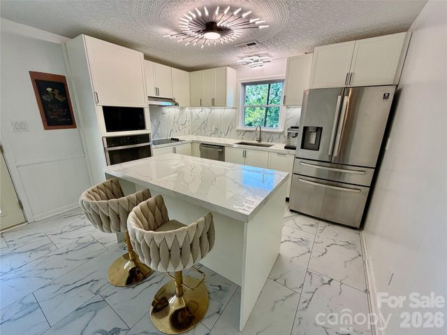 363 Don Mcginnis Road, Lincolnton, NC 28092