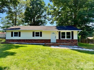 363 Don Mcginnis Road, Lincolnton, NC 28092