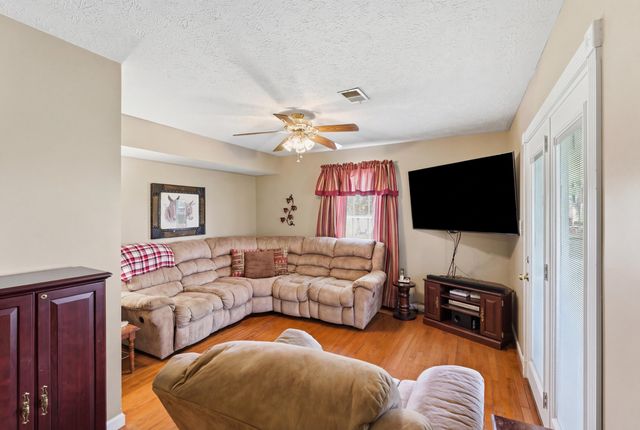 122 Raven Drive, Berea, KY 40403