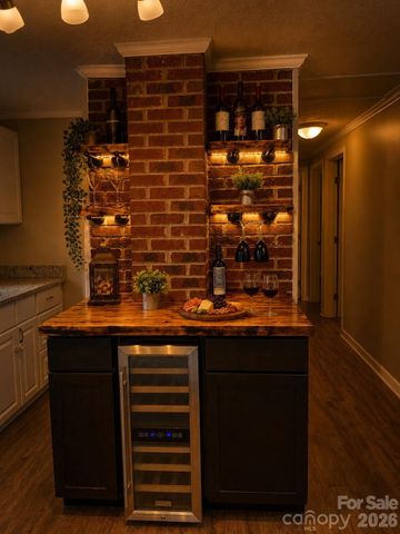 617 Oakwood Lane, Gastonia, NC 28056