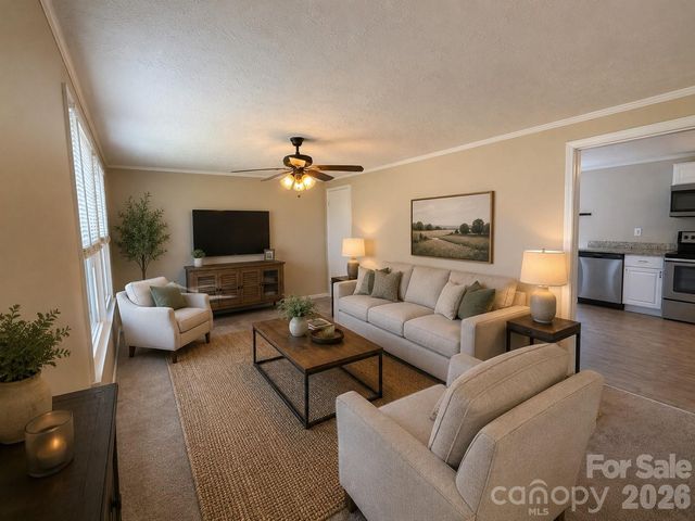 617 Oakwood Lane, Gastonia, NC 28056