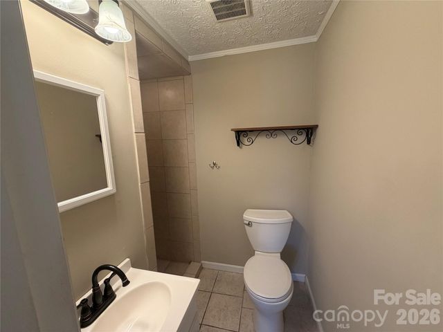 617 Oakwood Lane, Gastonia, NC 28056