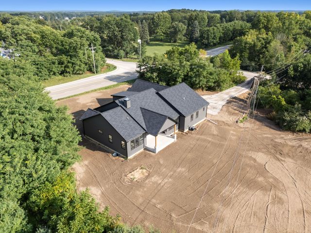 7997 Bergin Road, Oceola Twp, MI 48843