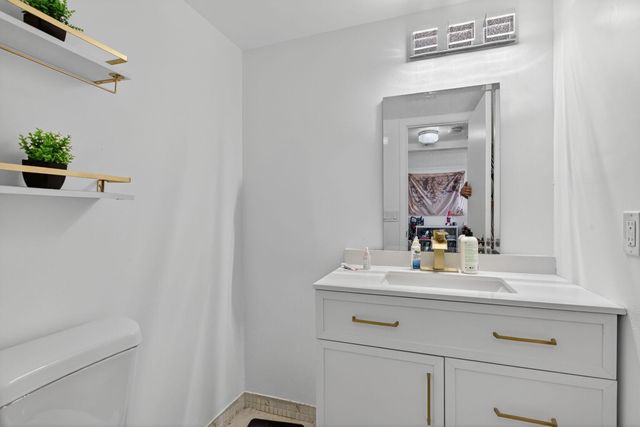 1428 SE 4th Avenue 102, Deerfield Beach, FL 33441