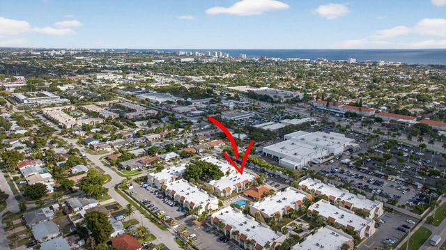 1428 SE 4th Avenue 102, Deerfield Beach, FL 33441