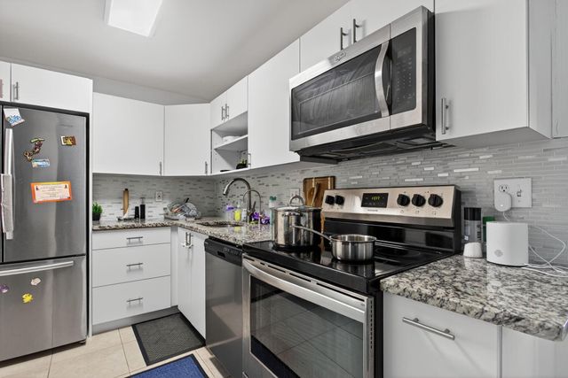 1428 SE 4th Avenue 102, Deerfield Beach, FL 33441