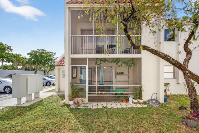 1428 SE 4th Avenue 102, Deerfield Beach, FL 33441