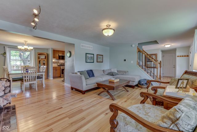 701 Meadowview Lane, Greenwood, IN 46142