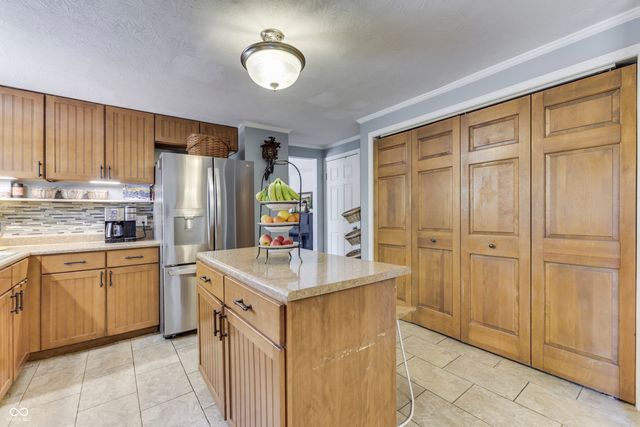 701 Meadowview Lane, Greenwood, IN 46142