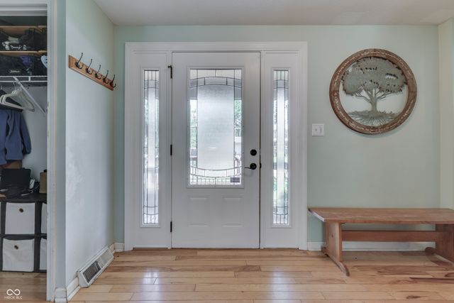 701 Meadowview Lane, Greenwood, IN 46142