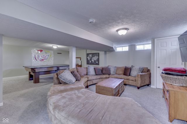 701 Meadowview Lane, Greenwood, IN 46142