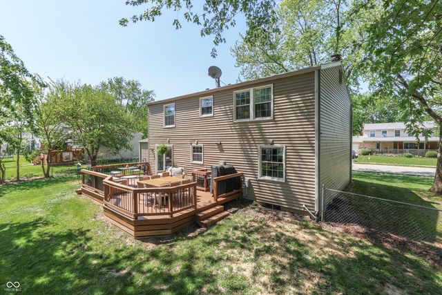 701 Meadowview Lane, Greenwood, IN 46142