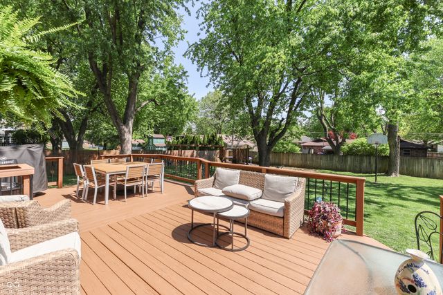 701 Meadowview Lane, Greenwood, IN 46142