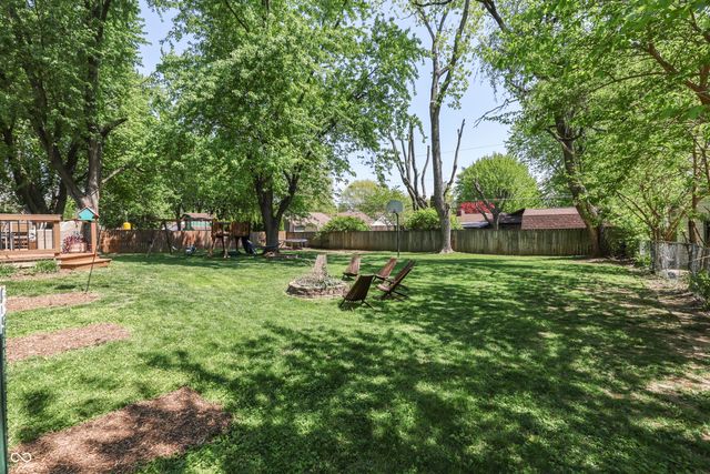 701 Meadowview Lane, Greenwood, IN 46142