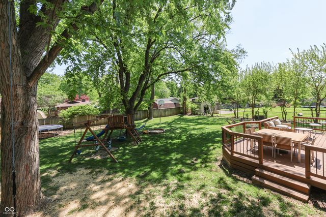 701 Meadowview Lane, Greenwood, IN 46142