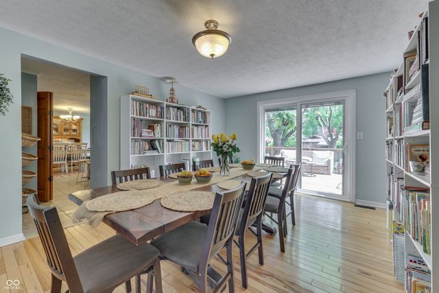 701 Meadowview Lane, Greenwood, IN 46142
