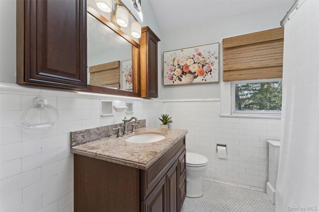 262 Floral Boulevard, Floral Park, NY 11001