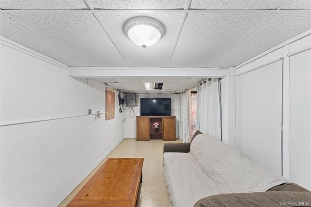 262 Floral Boulevard, Floral Park, NY 11001