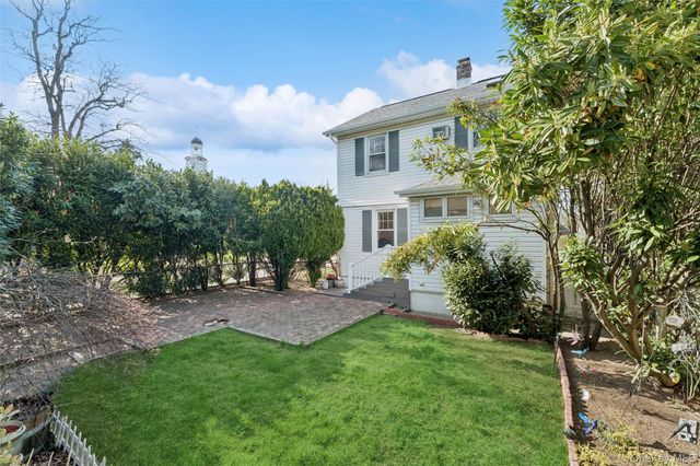 262 Floral Boulevard, Floral Park, NY 11001