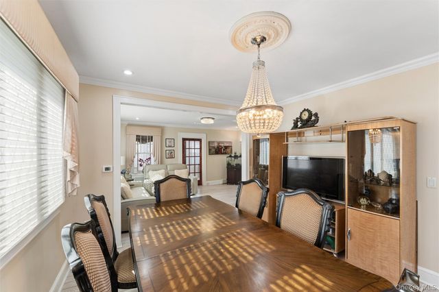262 Floral Boulevard, Floral Park, NY 11001