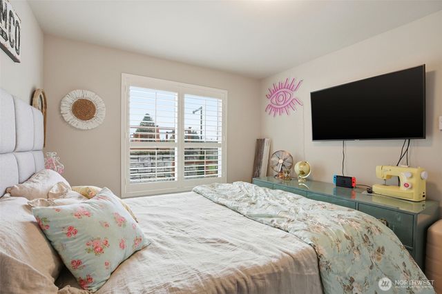 22505 70th Place W, Mountlake Terrace, WA 98043