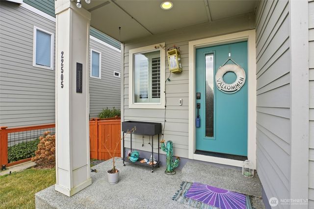 22505 70th Place W, Mountlake Terrace, WA 98043