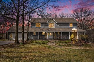 17251 Hollingsworth Road, Basehor, KS 66007