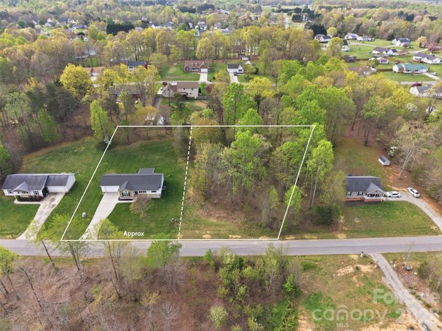 217 Winding Cedar Drive, Statesville, NC 28677