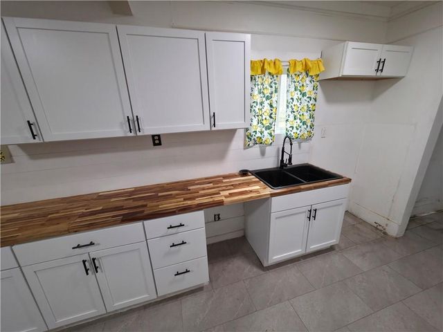 509 W Myrtle Street, Independence, KS 67301