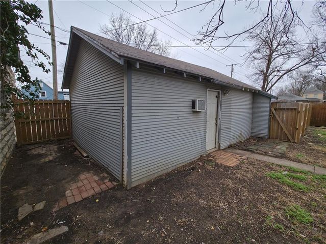 509 W Myrtle Street, Independence, KS 67301