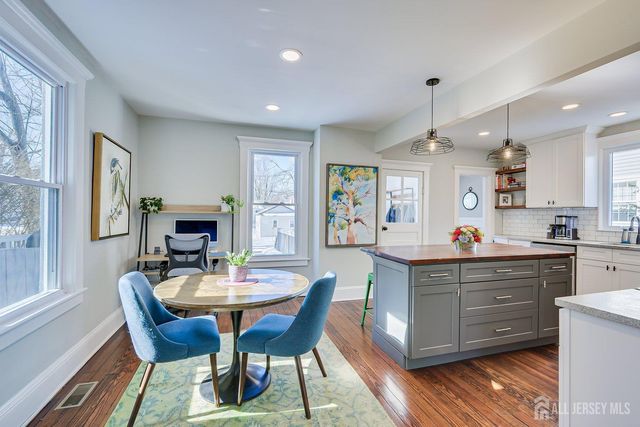 55 Grove Avenue, Metuchen, NJ 08840