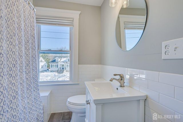 55 Grove Avenue, Metuchen, NJ 08840