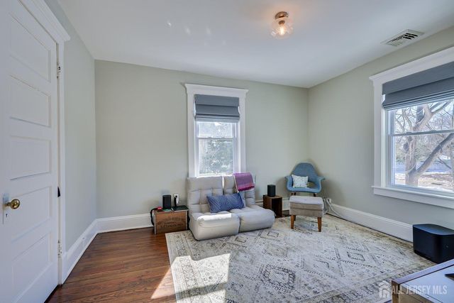 55 Grove Avenue, Metuchen, NJ 08840